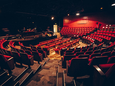 l'école Hourdé au théâtre de l'européen